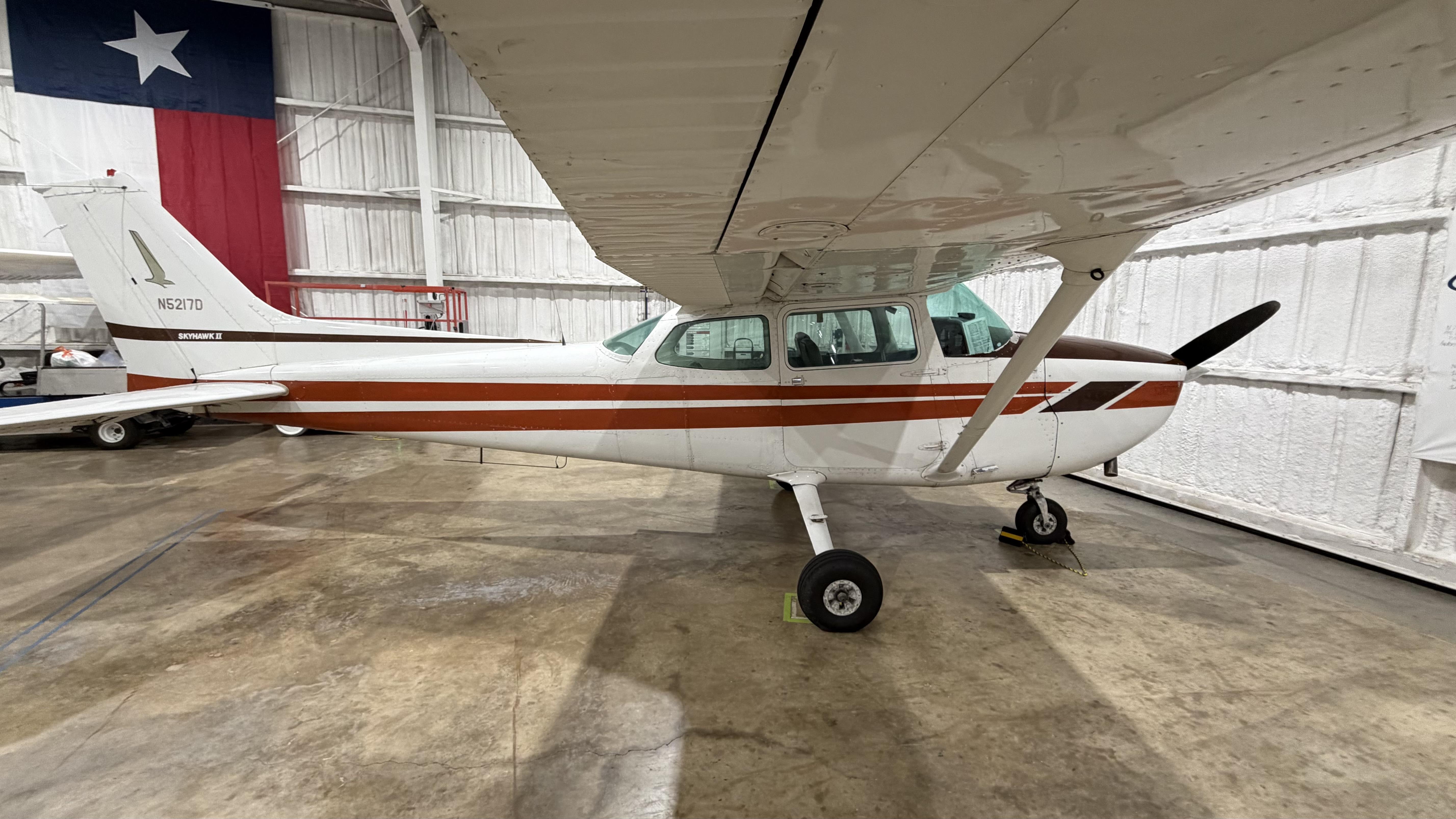N5217D Cessna 172N Skyhawk